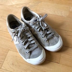 New balance grey sneakers